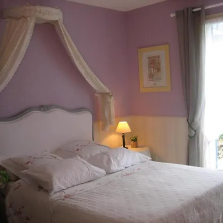 Bed & Breakfast Les Pierres Blanches 3*
