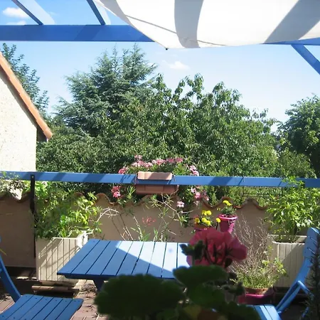 Les Pierres Blanches Bed & Breakfast 3*